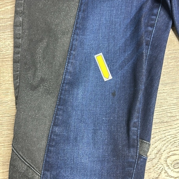 Guess Women’s Shimmering Two-Tone Zip Hem Skinny Jeans Sz 31 - Picture 12 of 12